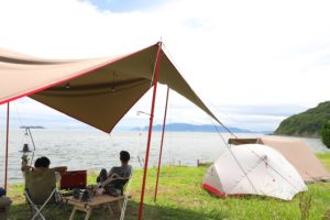 目の前には瀬戸内海！お得な無料のキャンプ場。丸山県民サンビーチ