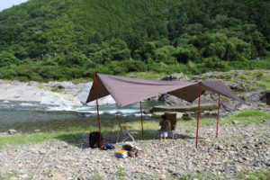 吉野川でデイキャンプができるスポット。宮滝河川交流センター